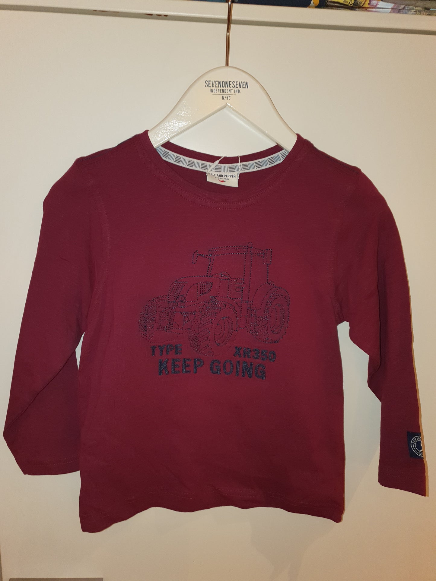 Salt and Pepper Shirt Traktor (Stick) chili red - Musterteil